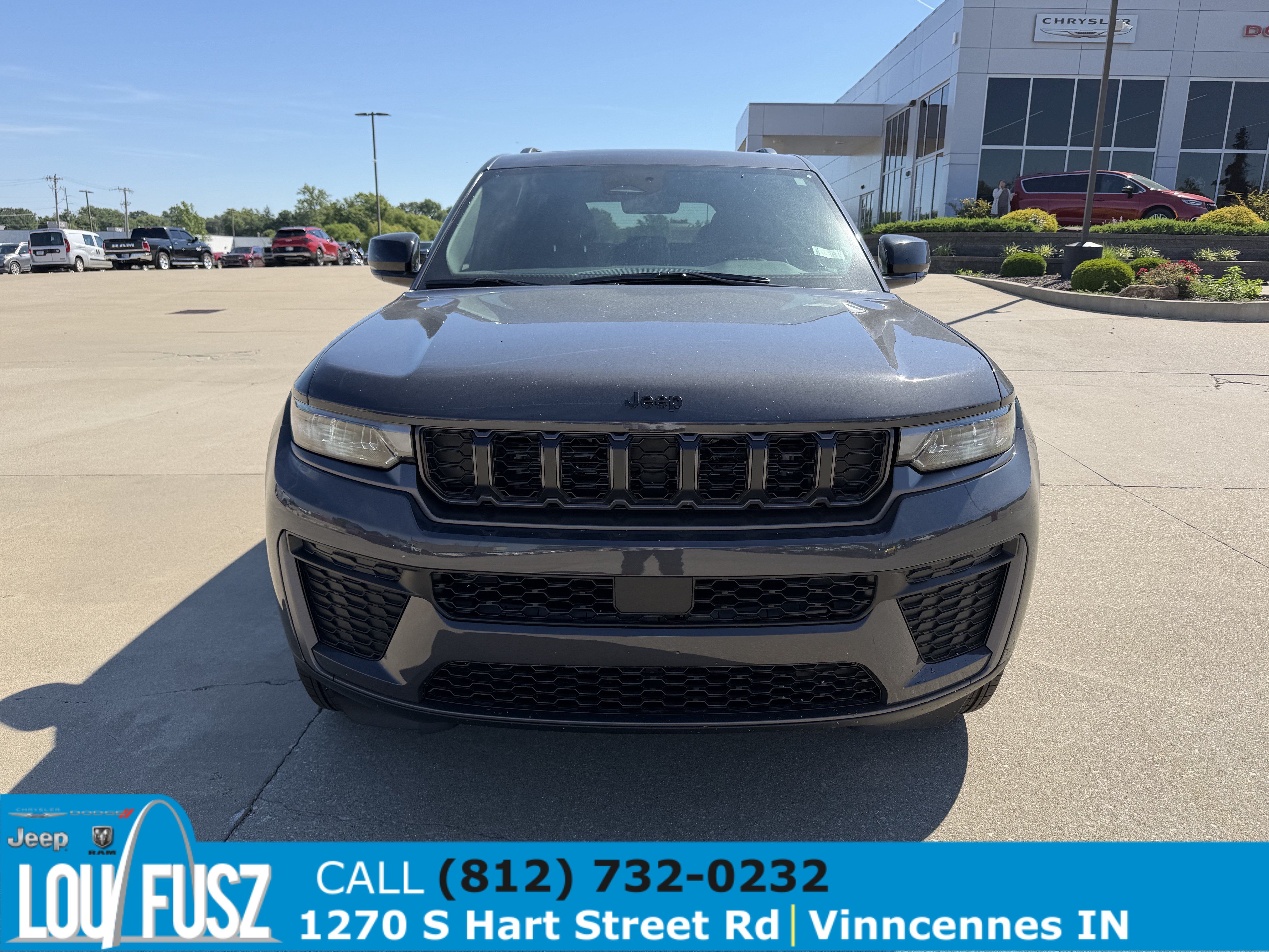 New 2026 Jeep Grand Cherokee Altitude AWD/4WD image 2