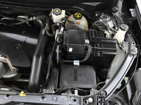 Used 2019 GMC Terrain SLT w/ Preferred Package image 18