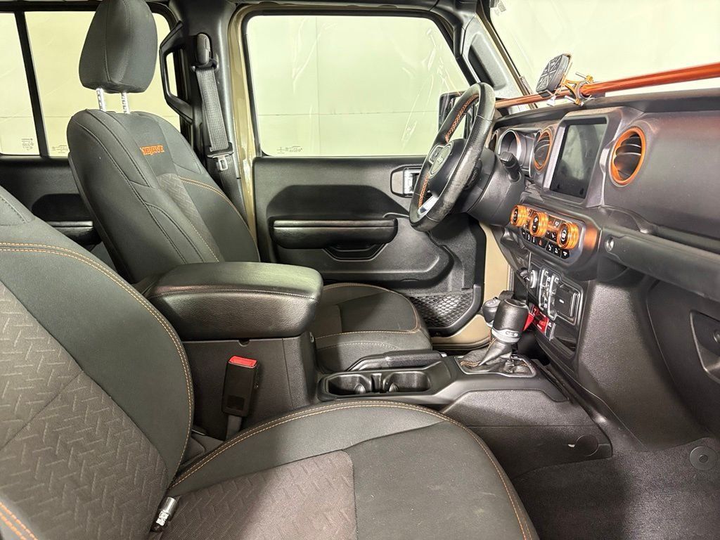 Used 2020 Jeep Gladiator Mojave AWD/4WD image 14