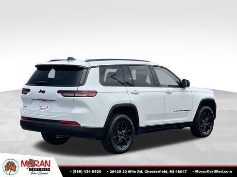 Used 2024 Jeep Grand Cherokee L Altitude AWD/4WD image 5