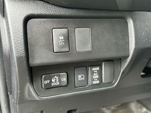 Used 2020 Toyota Tacoma TRD Off-Road w/ Technology Package image 7