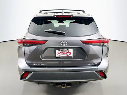 Used 2021 Toyota Highlander XLE AWD/4WD image 21