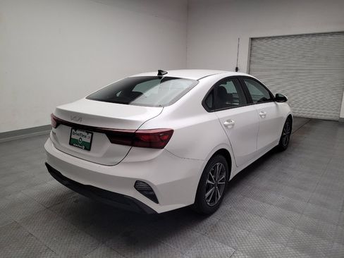 Used 2022 Kia Forte LXS FWD image 9