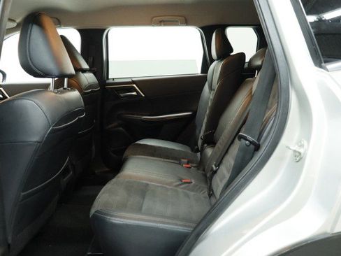 Used 2022 Mitsubishi Outlander SE AWD/4WD image 28