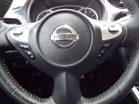 Used 2019 Nissan Sentra SV image 11