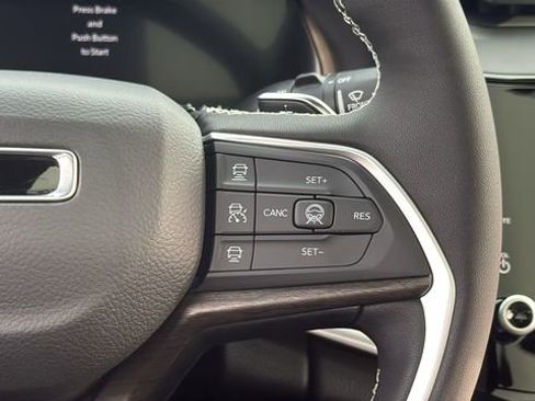 New 2026 Jeep Grand Cherokee L Limited w/ Limited Altitude Package image 16