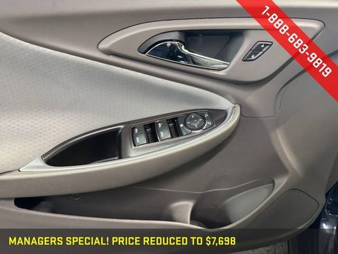 Used 2017 Chevrolet Malibu LT w/ Driver Confidence Package image 28