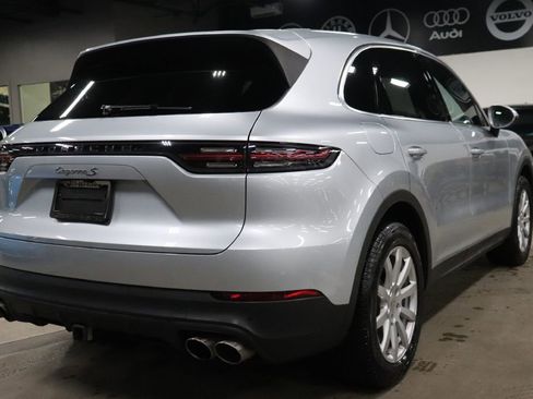 Used 2019 Porsche Cayenne S w/ Premium Plus Package AWD/4WD image 5