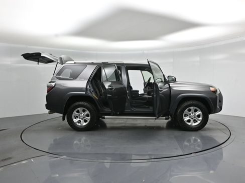 Used 2014 Toyota 4Runner SR5 RWD image 4