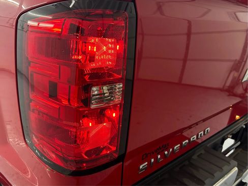 Used 2017 Chevrolet Silverado 1500 LT image 34