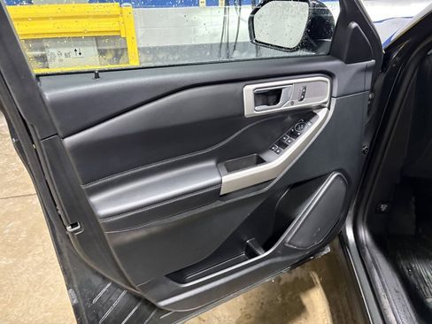 Used 2023 Ford Explorer XLT w/ Equipment Group 202A image 23