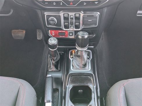 Used 2018 Jeep Wrangler Unlimited Rubicon w/ LED Lighting Group image 18