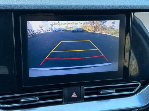 Used 2020 Kia Niro EX image 24