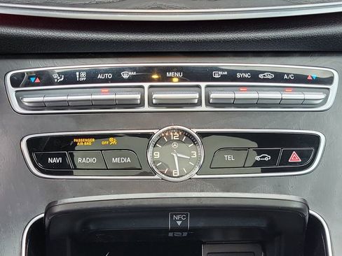 Used 2018 Mercedes-Benz E 400 4MATIC Sedan image 27