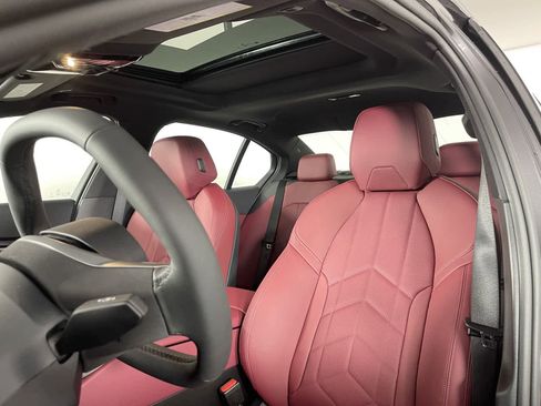 Certified 2024 BMW i5 eDrive40i w/ Premium Package image 12