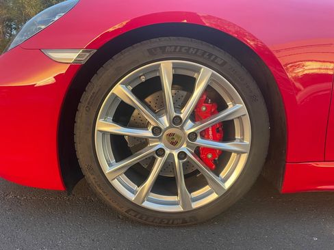 Certified 2018 Porsche 718 Boxster S image 31