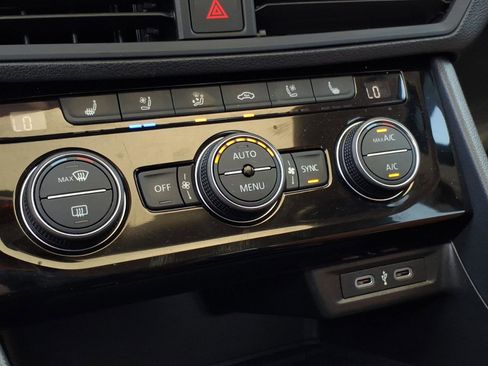 Certified 2024 Volkswagen Jetta SEL FWD image 30