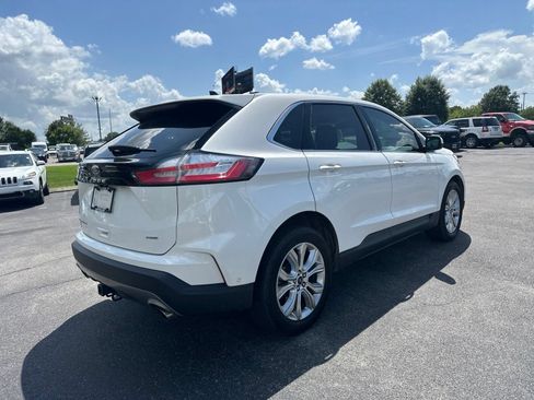 Used 2021 Ford Edge Titanium w/ Equipment Group 301A AWD/4WD image 5