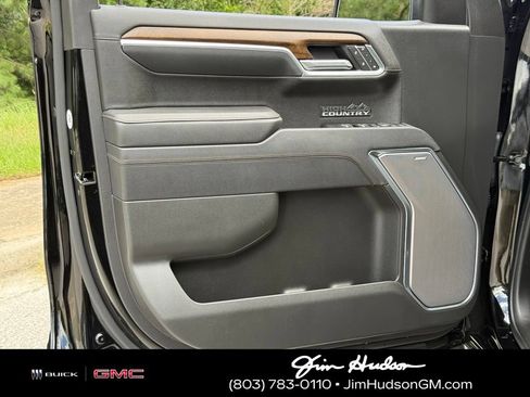 Certified 2025 Chevrolet Silverado 1500 High Country w/ High Country Premium Package AWD/4WD image 19