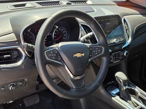 Used 2024 Chevrolet Equinox Premier FWD image 18