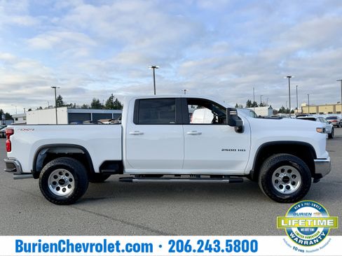 Used 2024 Chevrolet Silverado 2500 LT image 5