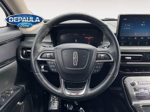 Used 2022 Lincoln Nautilus AWD image 15