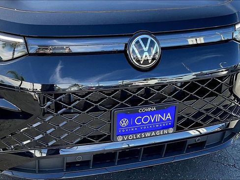 New 2026 Volkswagen Tiguan SE R-Line image 30