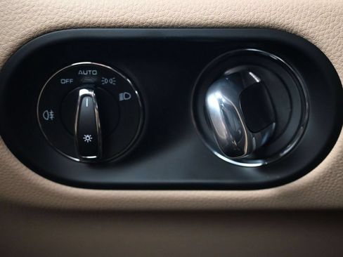 Certified 2026 Porsche Macan AWD/4WD image 21
