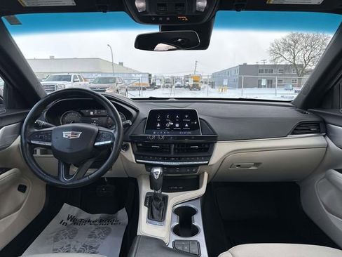 Used 2021 Cadillac CT4 Premium Luxury image 32