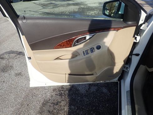 Used 2012 Buick LaCrosse Premium image 10