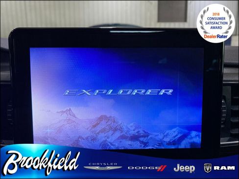 Used 2020 Ford Explorer Limited image 23