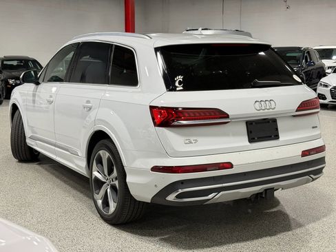 Used 2021 Audi Q7 3.0T Premium Plus w/ Premium Plus Package AWD/4WD image 3