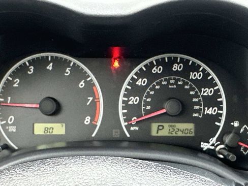 Used 2013 Toyota Corolla L FWD image 27
