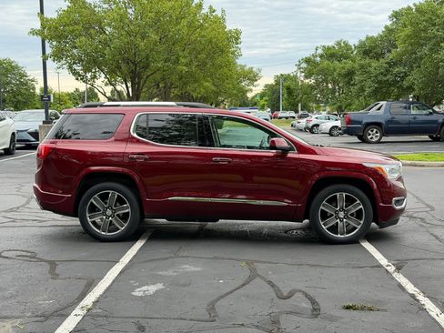 Used 2017 GMC Acadia Denali w/ Technology Package AWD/4WD image 7