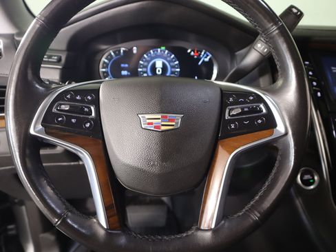 Used 2020 Cadillac Escalade Premium Luxury w/ Escalade Sport Edition image 3
