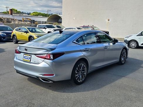 Used 2025 Lexus ES 350 w/ Accessory Package (Z1) FWD image 3