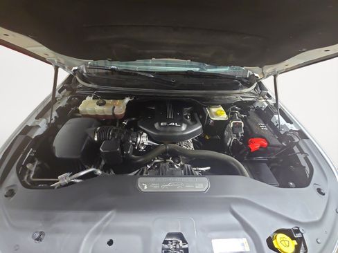 Used 2023 Jeep Grand Wagoneer 4WD w/ Flexible Seating Group image 32