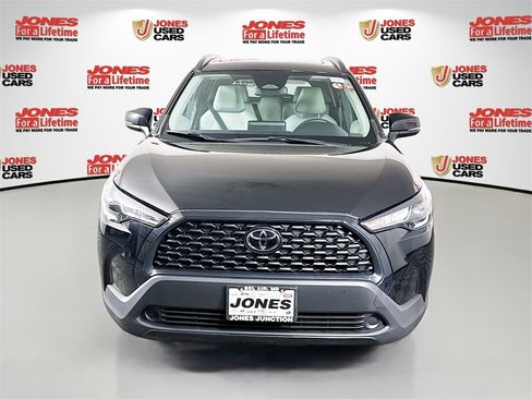 Certified 2024 Toyota Corolla Cross LE image 12