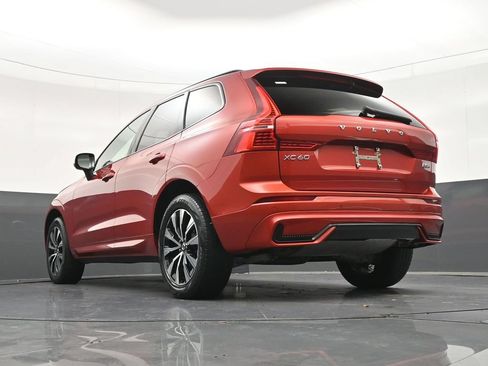 Used 2024 Volvo XC60 B5 Core AWD/4WD image 27