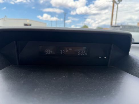 Used 2022 Subaru Forester Premium AWD/4WD image 22