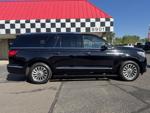 Used 2021 Lincoln Navigator L 4WD image 8