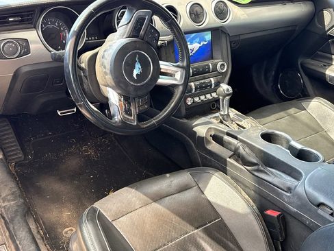 Used 2020 Ford Mustang Premium RWD image 11