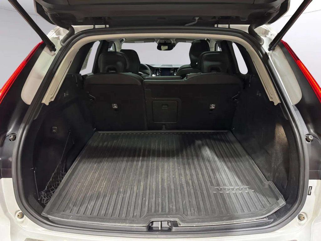 Used 2020 Volvo XC60 T5 Inscription w/ Protection Package AWD/4WD image 27