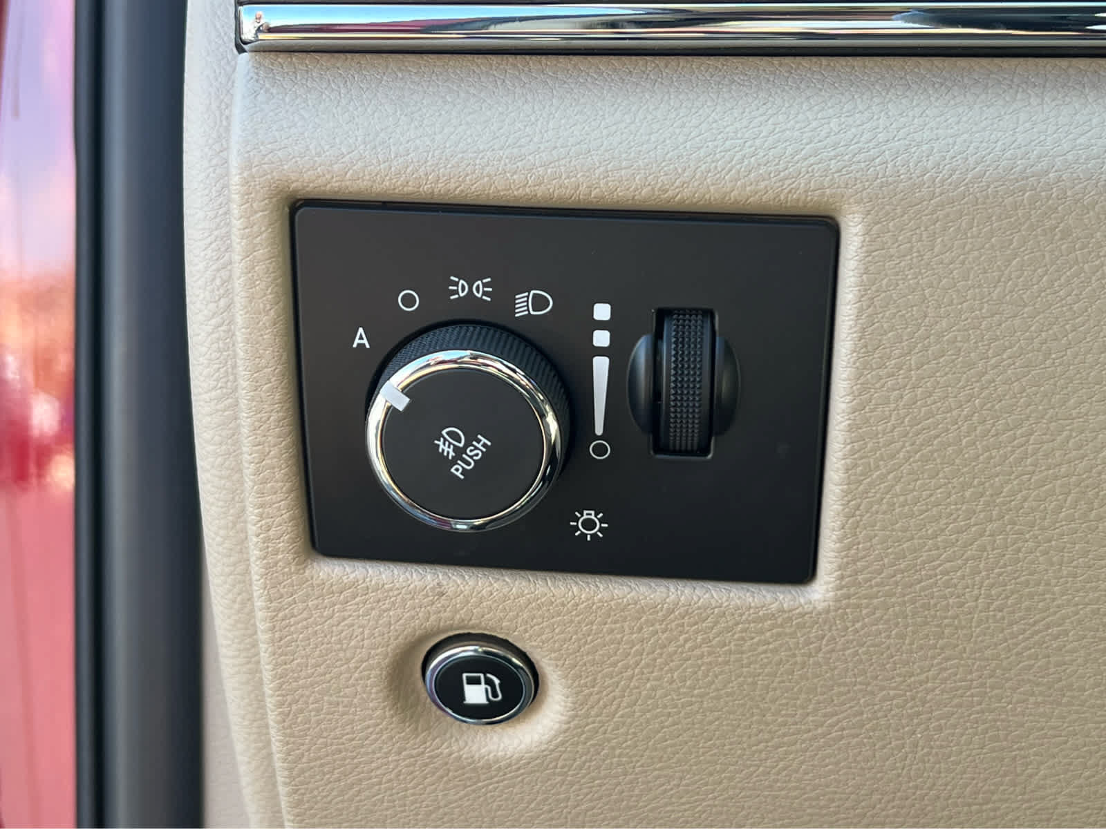Used 2015 Jeep Grand Cherokee Limited AWD/4WD image 35