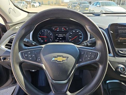 Used 2024 Chevrolet Malibu LT image 16