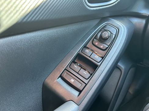 Used 2024 Subaru Crosstrek 2.0i Premium image 33