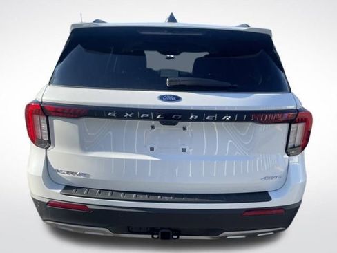 New 2026 Ford Explorer Active w/ Active Comfort Package image 4