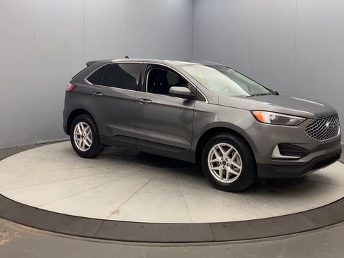 Used 2024 Ford Edge SEL AWD/4WD image 7