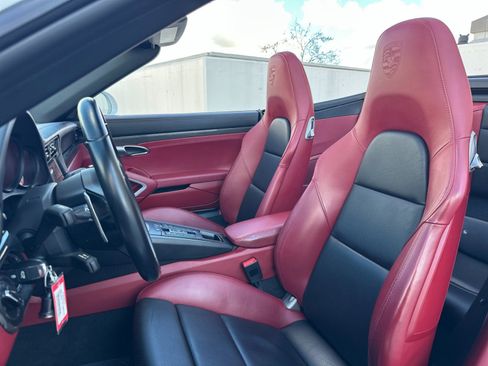 Used 2018 Porsche 911 Turbo S image 5