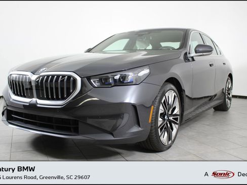 Certified 2026 BMW 540i xDrive image 1